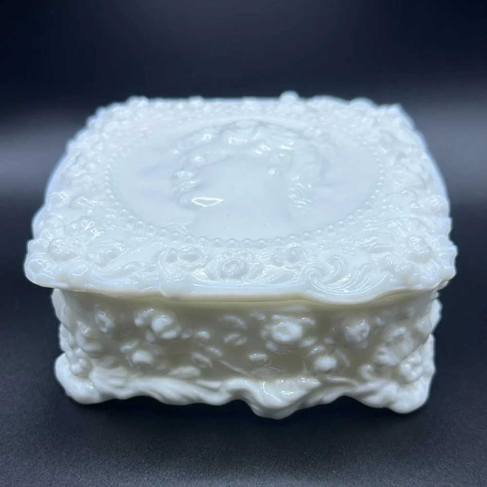 Jenny Lind Fostoria Vanity White Embossed Jewelry Box lidded